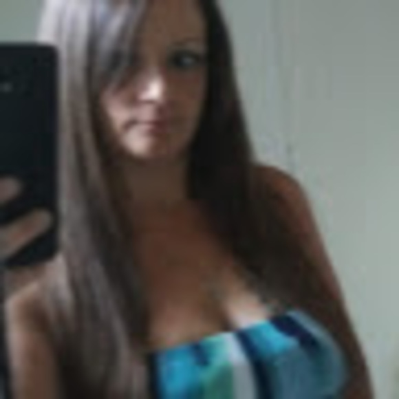 Meet your Posher, Heather - Picture 1 of 1